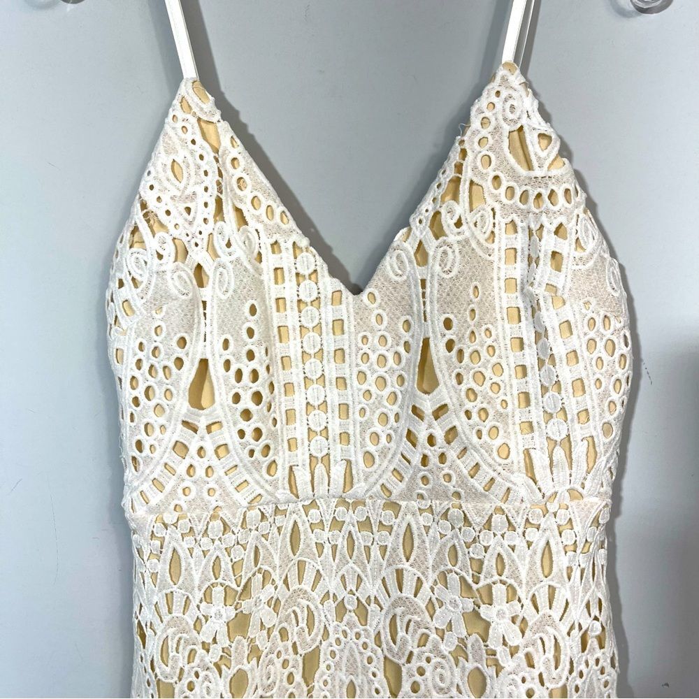 Superdown Tina Ruffle Midi Dress in White Lace Crochet Eyelet Overlay M Revolve - Picture 7 of 16